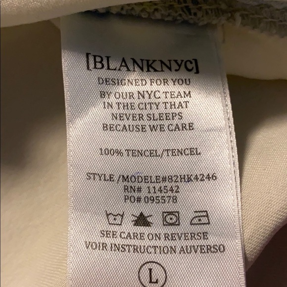 New BLANKNYC girls light wash chambray. - Picture 4 of 12
